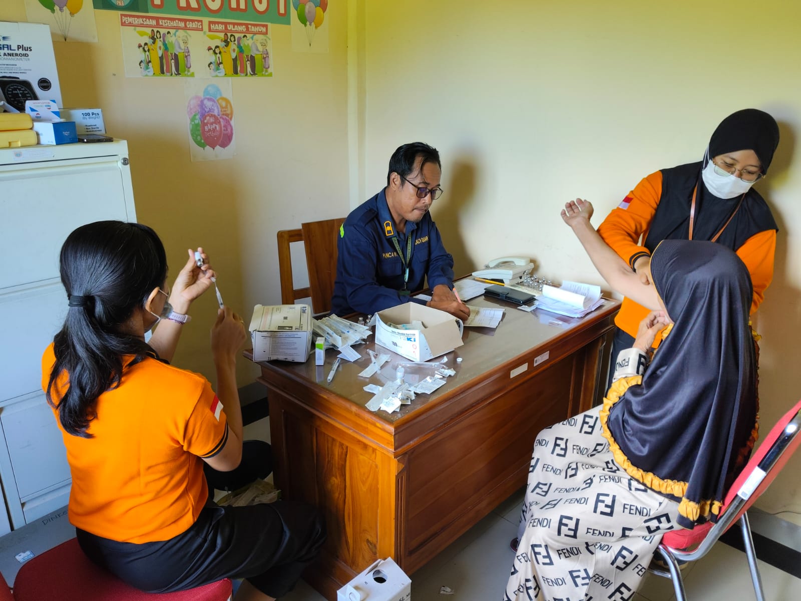 Pendampingan Vaksinasi Haji di UPTD Puskesmas Karangasem I
